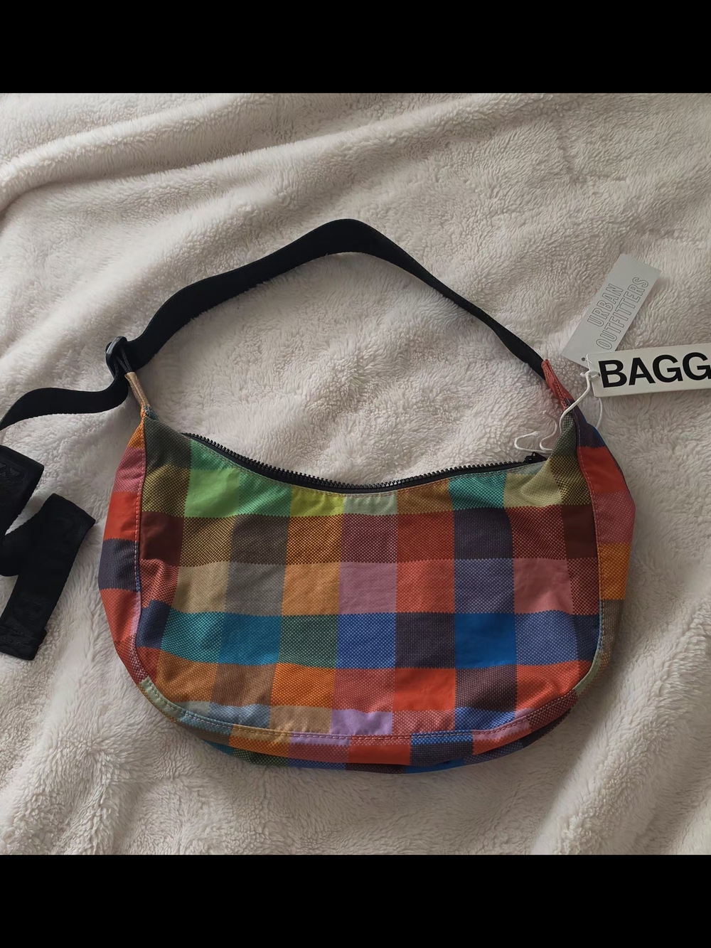 Baggu Crescent Shoulder Bag